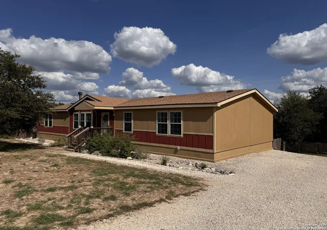 Photo 1 of Manufactured home for sale at 107 Spotted Deer Trl, Boerne, TX 78006 | MLS# 1892339 | Listing updated on 2025-08-26