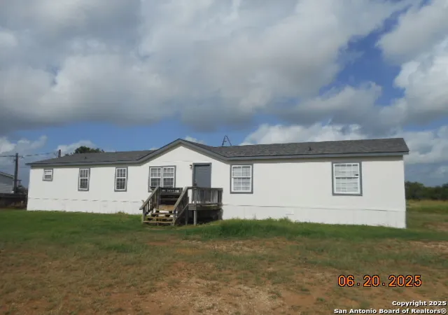 Photo 1 of Sale Pending at 165 Crestfield Dr, Pleasanton, TX 78064 | MLS# 1892388 | Listing updated on 2026-01-28