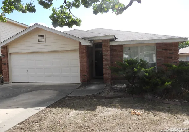 Photo 2 of Sale Pending at 630 Leopard, San Antonio, TX 78251 | MLS# 1892389 | Listing updated on 2025-12-29