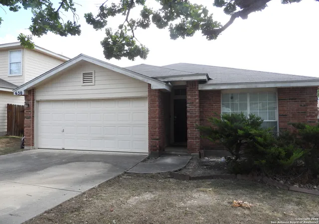 Photo 3 of Sale Pending at 630 Leopard, San Antonio, TX 78251 | MLS# 1892389 | Listing updated on 2025-12-29