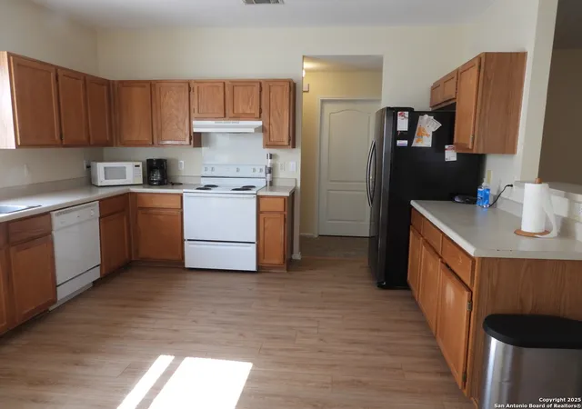 Photo 4 of Sale Pending at 630 Leopard, San Antonio, TX 78251 | MLS# 1892389 | Listing updated on 2025-12-29