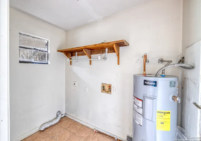 Photo 4 of Single family home for sale at 254 Prairie St, Uvalde, TX 78801 | MLS# 1892410 | Listing updated on 2025-11-03