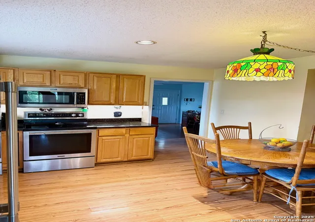 5th image of 541 E Deer Creek, Pipecreek, TX 78063 | MLS# 1892426