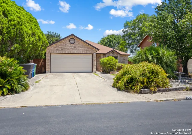 Photo 3 of Sale Pending at 9009 Athens, San Antonio, TX 78251 | MLS# 1892463 | Listing updated on 2025-10-18