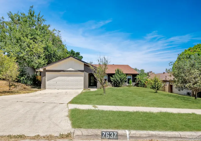 2nd image of 7637 Antique Oak, Live Oak, TX 78233 | MLS# 1892481