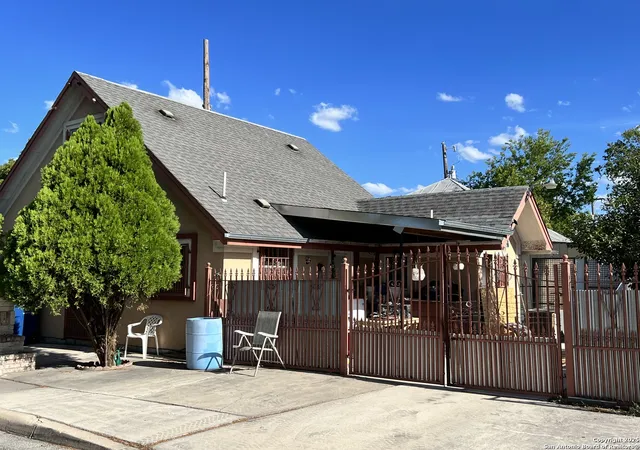Photo 3 of Single family home for sale at 2502 Salinas, San Antonio, TX 78207 | MLS# 1892535 | Listing updated on 2025-10-08