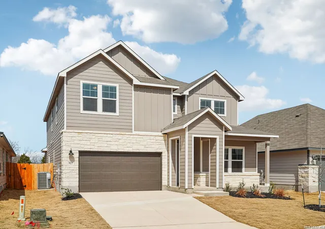 Photo 2 of Sale Pending at 927 Earp Blvd, San Antonio, TX 78260 | MLS# 1892579 | Listing updated on 2026-02-24