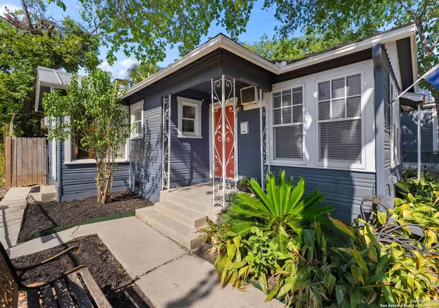 2nd image of 118 Callaghan Ave, San Antonio, TX 78210 | MLS# 1892584