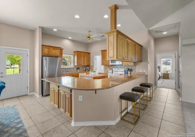 Photo 4 of Single family home for sale at 174 Edgewood Cir, Bandera, TX 78003 | MLS# 1892591 | Listing updated on 2026-05-18