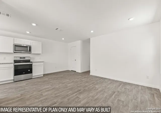 Photo 4 of Single family home for sale at 2132 Organ Pipe Cactus, San Antonio, TX 78221 | MLS# 1892678 | Listing updated on 2025-11-01