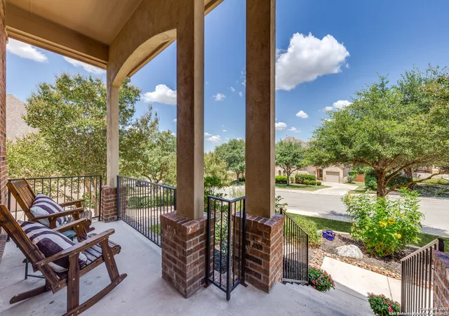 Photo 3 of Single family home for sale at 3514 Puesta De Sol, San Antonio, TX 78261 | MLS# 1892711 | Listing updated on 2025-12-01