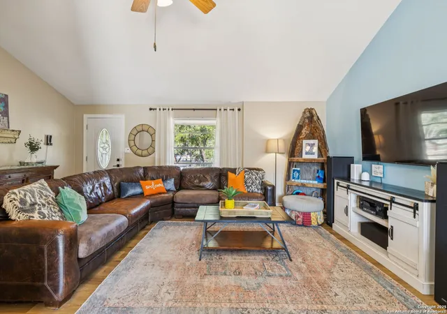 2nd image of 1004 Shorewood, Granite Shoals, TX 78654 | MLS# 1892717