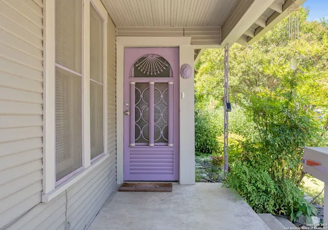 3rd image of 2022 Sacramento, San Antonio, TX 78201 | MLS# 1892743