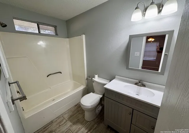 Photo 3 of Single family home for sale at 512 Low Meadow, Pleasanton, TX 78064 | MLS# 1892760 | Listing updated on 2025-08-25