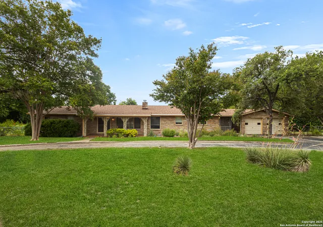Photo 1 of Sale Pending at 182 W Arrowhead, San Antonio, TX 78228 | MLS# 1892801 | Listing updated on 2025-09-18