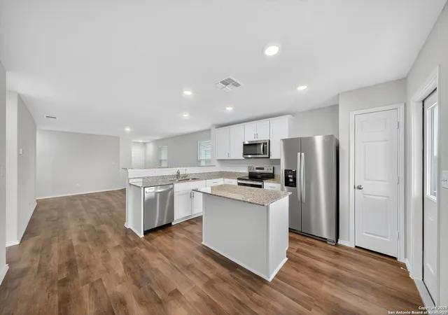 Photo 4 of Sale Pending at 6027 Bluestem Way, San Antonio, TX 78218 | MLS# 1892813 | Listing updated on 2026-05-12
