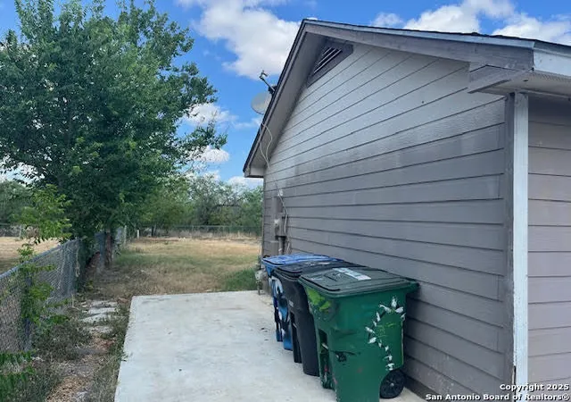 Photo 3 of Sale Pending at 8915 Heather, San Antonio, TX 78221 | MLS# 1892836 | Listing updated on 2025-08-28