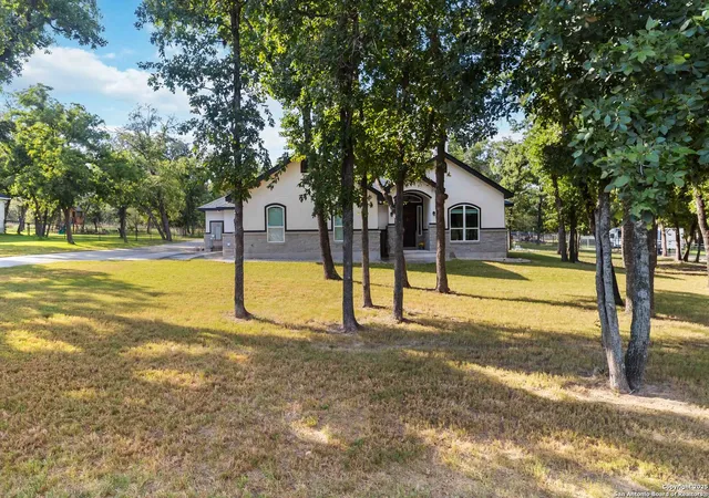 Photo 3 of Sale Pending at 230 Cibolo Way, La Vernia, TX 78121 | MLS# 1892866 | Listing updated on 2025-09-05