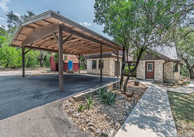 Photo 3 of Sale Pending at 560 Blf Ridge, New Braunfels, TX 78132 | MLS# 1892887 | Listing updated on 2026-08-20
