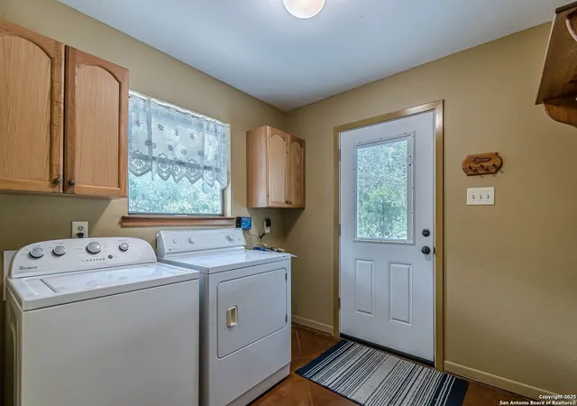 Photo 4 of Sale Pending at 560 Blf Ridge, New Braunfels, TX 78132 | MLS# 1892887 | Listing updated on 2026-08-20