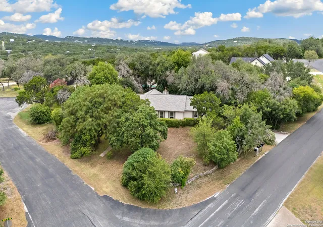 Photo 2 of Single family home for sale at 10703 Laurel Leaf, Helotes, TX 78023 | MLS# 1892888 | Listing updated on 2025-09-25