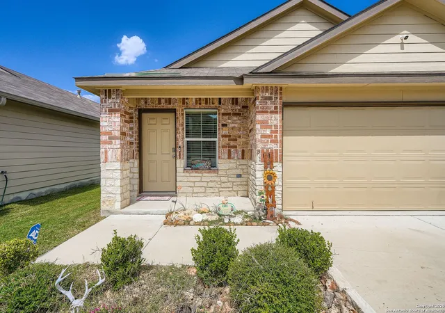 3rd image of 4344 Lake Ritter, Saint Hedwig, TX 78152 | MLS# 1892949