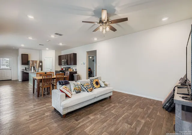 4th image of 4344 Lake Ritter, Saint Hedwig, TX 78152 | MLS# 1892949