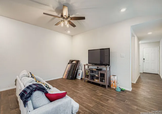 5th image of 4344 Lake Ritter, Saint Hedwig, TX 78152 | MLS# 1892949