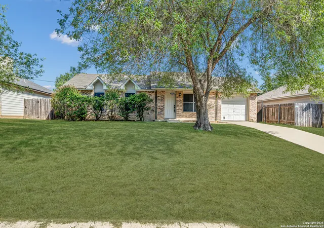 Photo 2 of Single family home for sale at 109 Saguaro, Jourdanton, TX 78026 | MLS# 1892961 | Listing updated on 2025-08-26