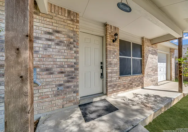 Photo 3 of Single family home for sale at 109 Saguaro, Jourdanton, TX 78026 | MLS# 1892961 | Listing updated on 2025-08-26