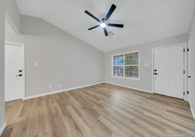 Photo 4 of Single family home for sale at 109 Saguaro, Jourdanton, TX 78026 | MLS# 1892961 | Listing updated on 2025-08-26