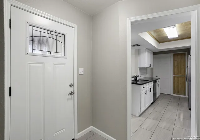 Photo 3 of Sale Pending at 323 Cherrywood, San Antonio, TX 78233 | MLS# 1893000 | Listing updated on 2026-02-18