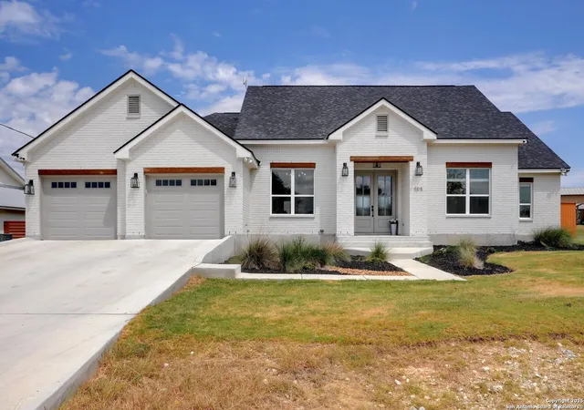 Photo 1 of Single family home for sale at 105 Jacob Dearing, Blanco, TX 78606 | MLS# 1893033 | Listing updated on 2025-09-24