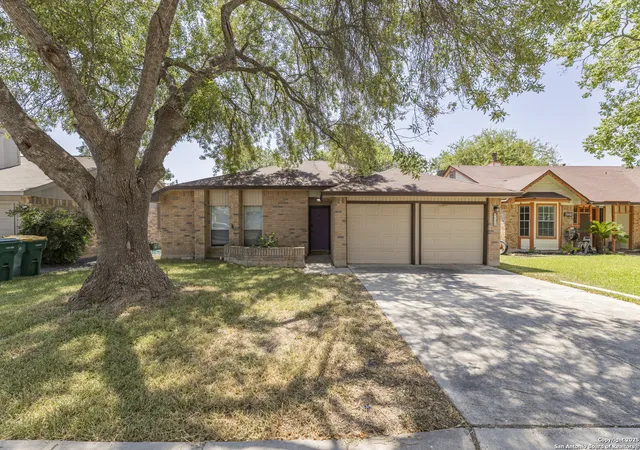 Photo 2 of Sale Pending at 8126 Forest Bow, Live Oak, TX 78233 | MLS# 1893047 | Listing updated on 2026-02-14