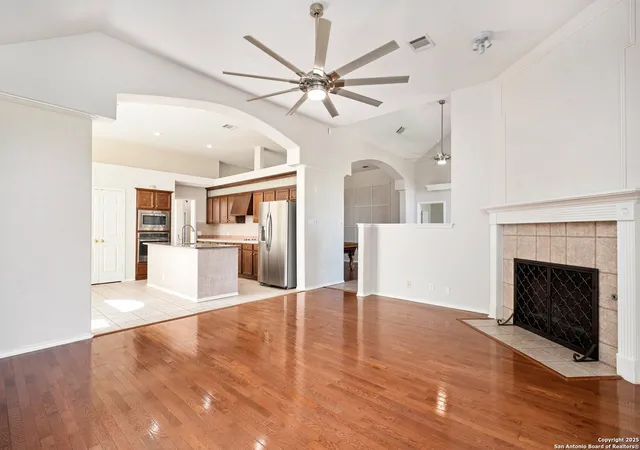 Photo 3 of Sale Pending at 5139 Ashton Audrey, San Antonio, TX 78249 | MLS# 1893048 | Listing updated on 2025-09-29