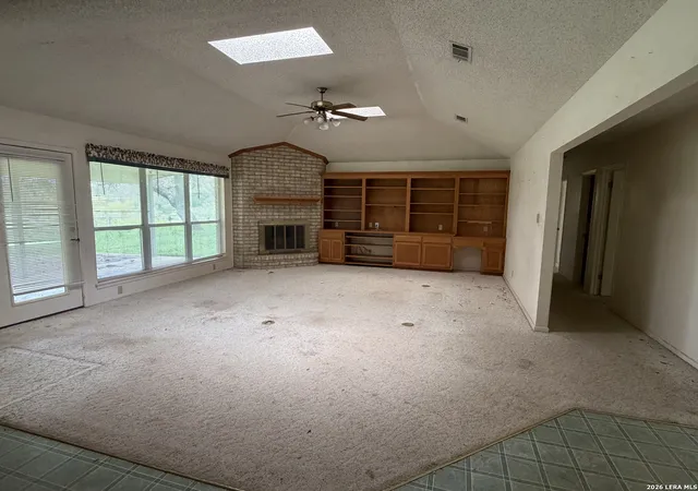 Photo 3 of Sale Pending at 281 County Rd 265, Hondo, TX 78861 | MLS# 1893049 | Listing updated on 2026-08-13
