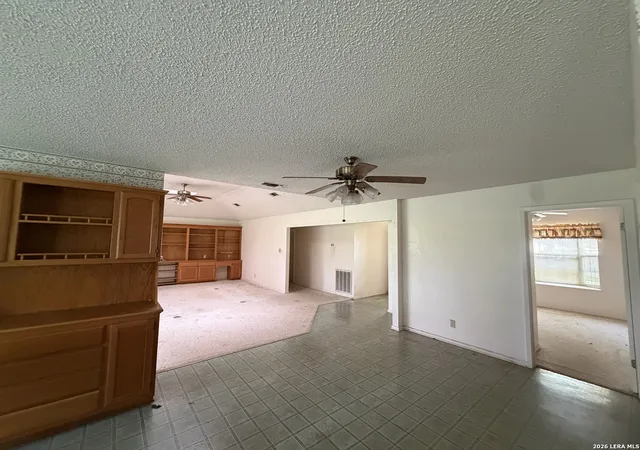 Photo 3 of Sale Pending at 281 County Rd 265, Hondo, TX 78861 | MLS# 1893049 | Listing updated on 2026-08-13
