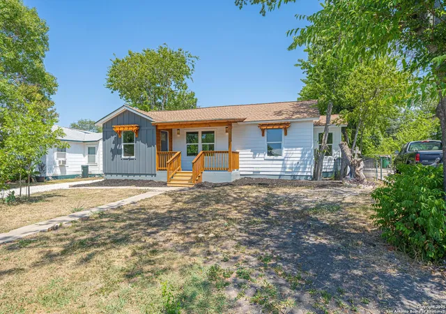 Photo 2 of Sale Pending at 315 W Hermosa Dr, San Antonio, TX 78212 | MLS# 1893109 | Listing updated on 2025-10-24