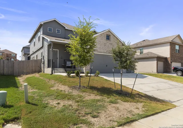 Photo 3 of Sale Pending at 331 Saddle Dawn, Cibolo, TX 78108 | MLS# 1893120 | Listing updated on 2026-01-08