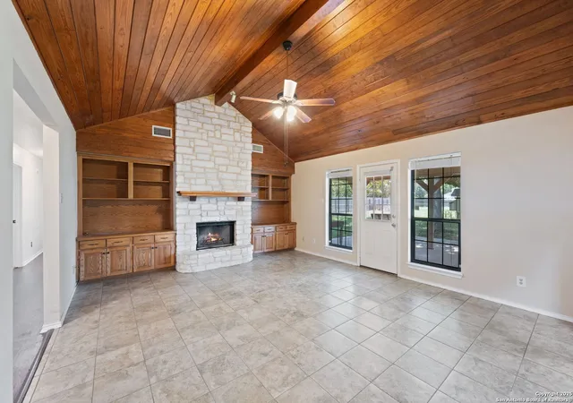 Photo 3 of Sale Pending at 148 Alexander Dr, Seguin, TX 78155 | MLS# 1893146 | Listing updated on 2025-12-02