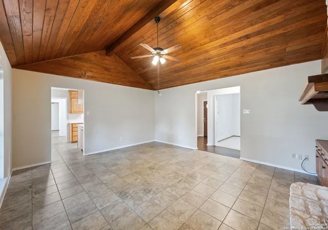 Photo 4 of Sale Pending at 148 Alexander Dr, Seguin, TX 78155 | MLS# 1893146 | Listing updated on 2025-12-02