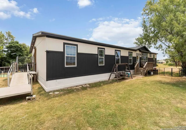 3rd image of 13598 Old Frio City Rd, Lytle, TX 78052 | MLS# 1893149