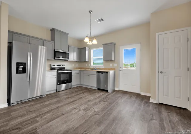 Photo 4 of Sale Pending at 311 Villa Rosa, San Antonio, TX 78237 | MLS# 1893150 | Listing updated on 2025-10-29