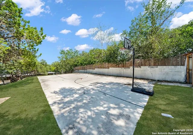 Homes for sale in San Antonio, TX | 1663 Rob Roy Ln, San Antonio, TX 78251 | MLS# 1893186
