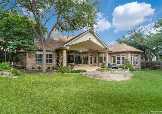 Photo 4 of Sale Pending at 8506 Fairway Spring, Boerne, TX 78015 | MLS# 1893210 | Listing updated on 2025-12-03