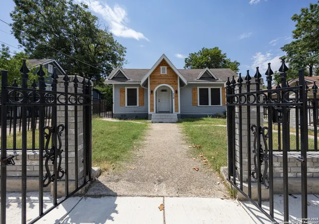 Photo 2 of Single family home for sale at 610 Rosewood, San Antonio, TX 78212 | MLS# 1893211 | Listing updated on 2025-10-11