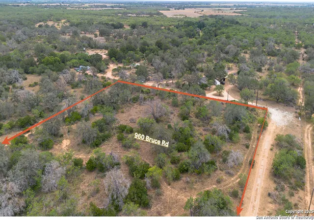 3rd image of 960 Bruce, Poteet, TX 78065 | MLS# 1893216
