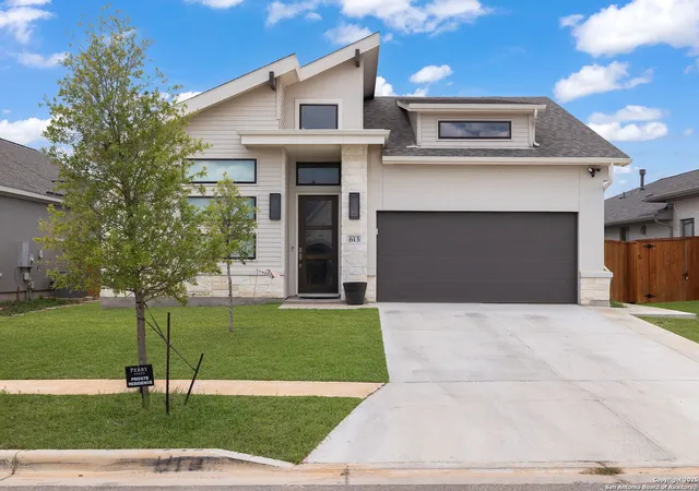 1st image of 613 Meade, New Braunfels, TX 78132 | MLS# 1893227