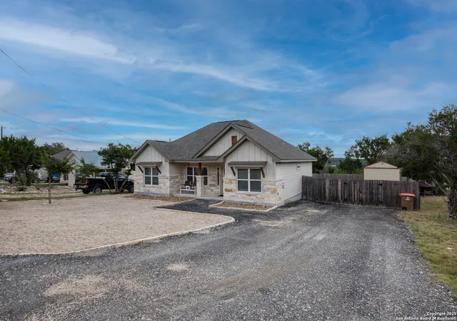 2nd image of 321 Cimarron, Spring Branch, TX 78070 | MLS# 1893264