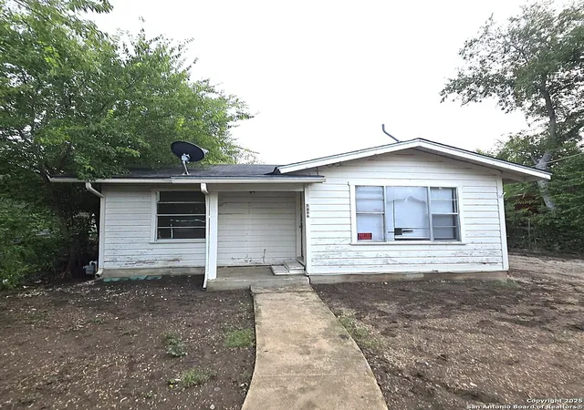 Photo 1 of Sale Pending at 4722 Lark, San Antonio, TX 78228 | MLS# 1893281 | Listing updated on 2025-11-10